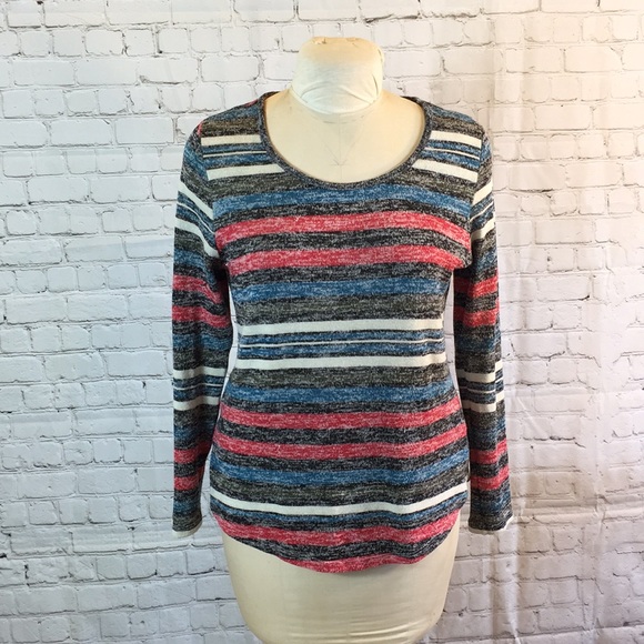 Massini Sweaters - Massini lite weight striped shirt-tail sweater